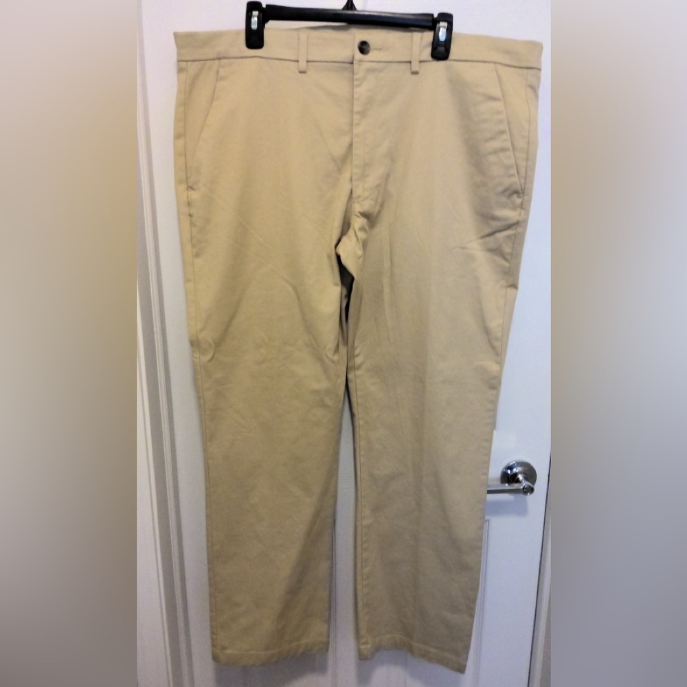 NWT St. John's Bay Khaki Stretch Temp Flex Straight Fit Pants 42x32